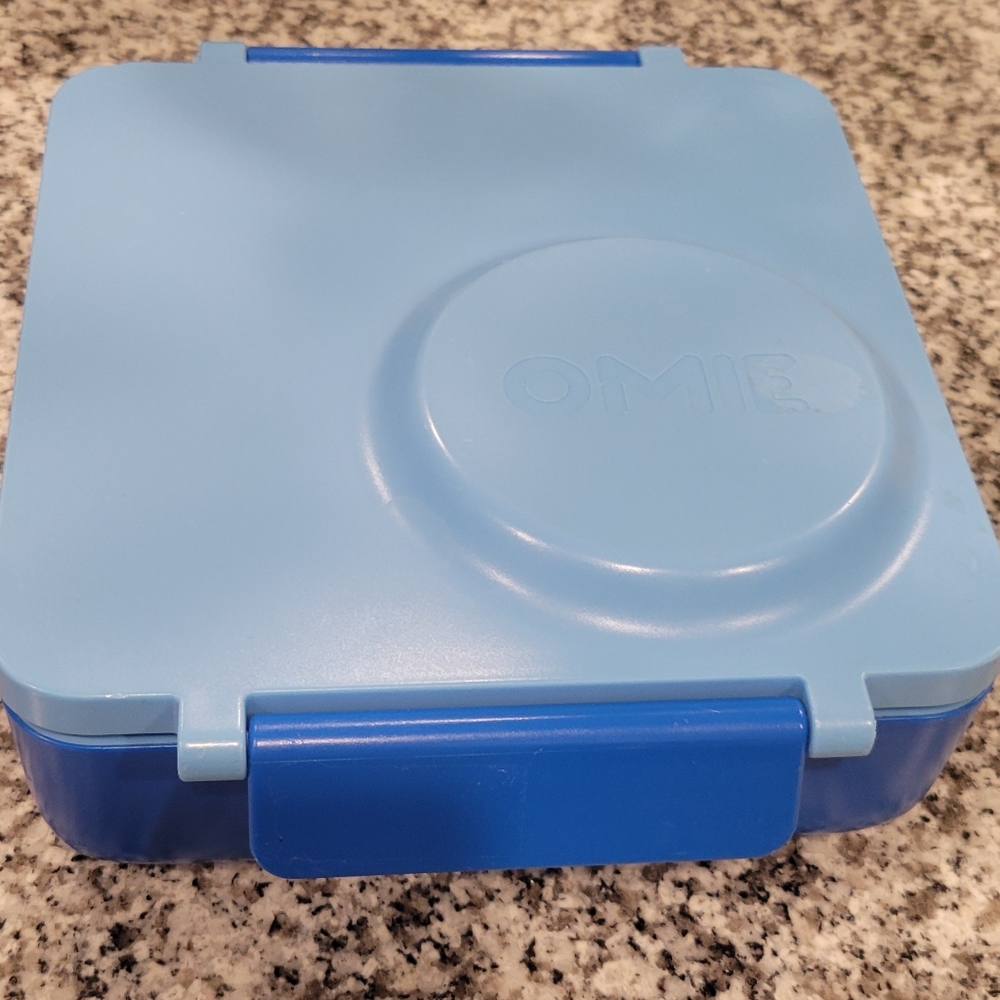 Omie lunch box